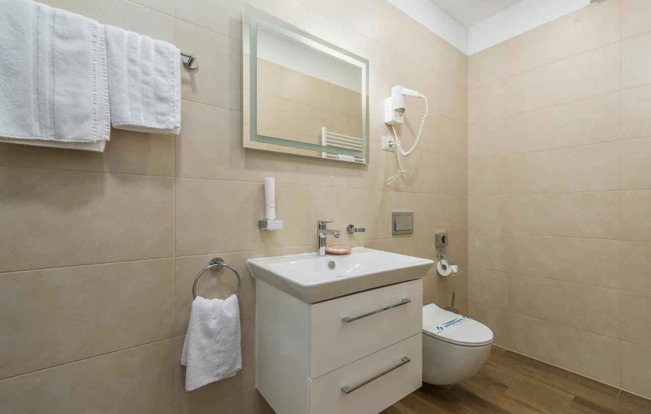 Economy Double Room with Roof Window