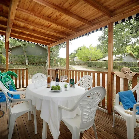 Albatross Mobile Homes On Valamar Camping Lanterna-3